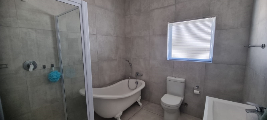 2 Bedroom Property for Sale in Blue Lagoon Western Cape